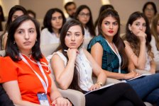 Азербайджанская молодежь в социальных медиа - развитие и бизнес #SMM2017 Business Breakfast (ФОТО)