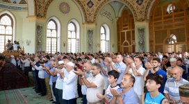 В связи с праздником Гурбан во всех мечетях Азербайджана был совершен праздничный намаз (ФОТО)