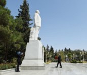 President Aliyev arrives in Jalilabad district for visit (PHOTO)