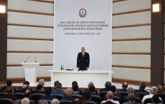 Под председательством Президента Ильхама Алиева состоялось республиканское совещание по вопросам развития производства чая, риса и цитрусовых (ФОТО)