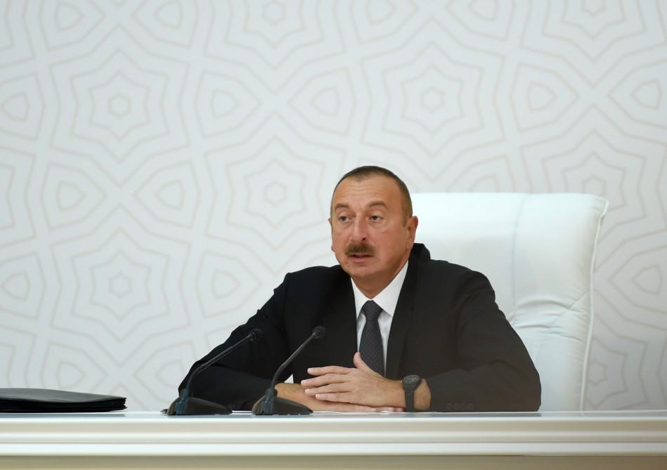 Под председательством Президента Ильхама Алиева состоялось республиканское совещание по вопросам развития производства чая, риса и цитрусовых (ФОТО)