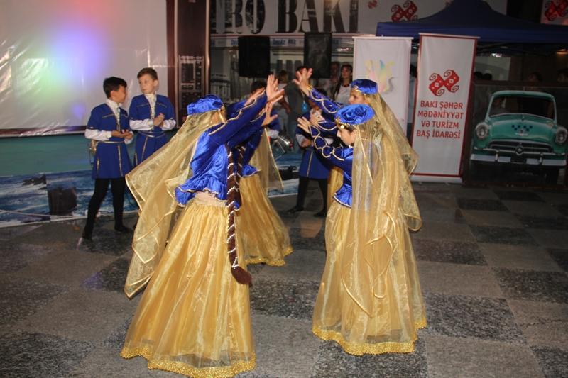 Как азербайджанские звезды поздравили с Гурбан байрамы (ФОТО)