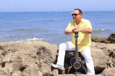 Ильгар Саиль и Анар Нагылбаз приглашают туристов на Площадь фонтанов