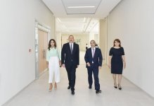 Президент Ильхам Алиев и его супруга приняли участие в открытии нового здания школы-лицея номер 20 в Баку (ФОТО) (версия 2)