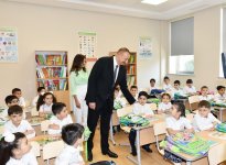 Президент Ильхам Алиев и его супруга приняли участие в открытии нового здания школы-лицея номер 20 в Баку (ФОТО) (версия 2)