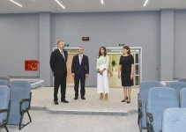 Президент Ильхам Алиев и его супруга приняли участие в открытии нового здания школы-лицея номер 20 в Баку (ФОТО) (версия 2)