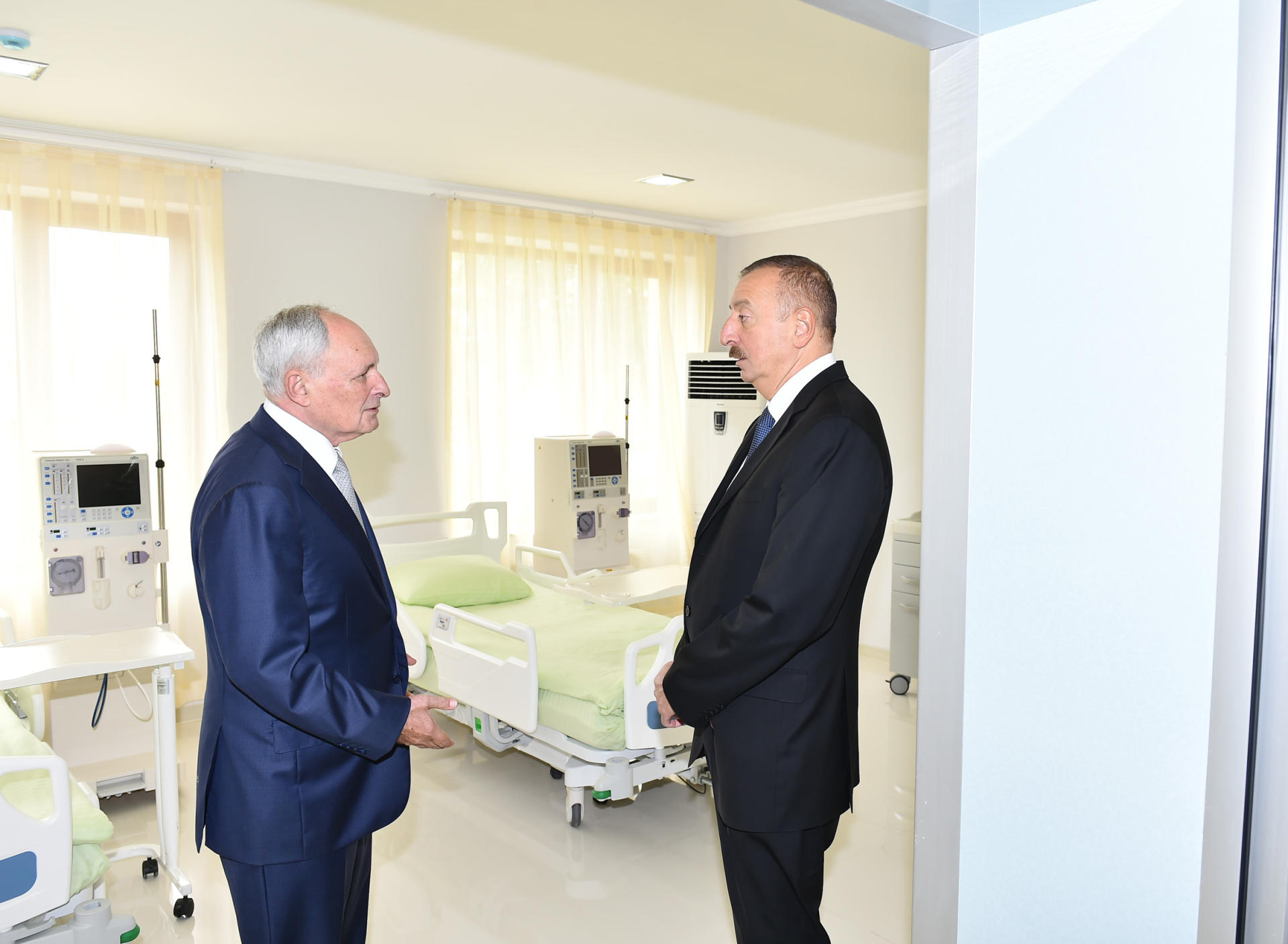 President Aliyev views newly-renovated Neftchala Central District Hospital (PHOTO)