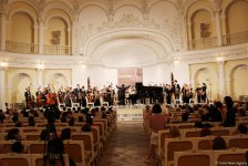Феерическое выступление, несмолкающие овации: в Баку завершился IX Международный музыкальный фестиваль Узеира Гаджибейли (ФОТО)