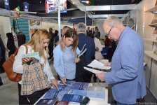 Чингиз Абдуллаев: Только читающий книги народ будет развиваться (ФОТО)