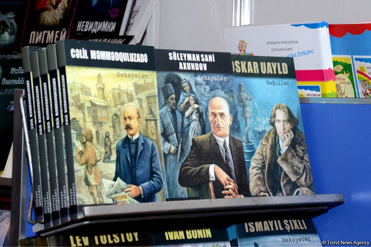 Чингиз Абдуллаев: Только читающий книги народ будет развиваться (ФОТО)
