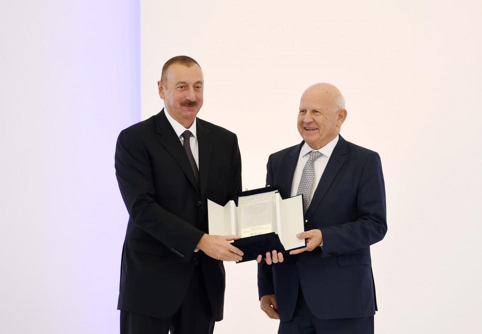 Ilham Aliyev presented highest award of International Judo Federation (PHOTO)