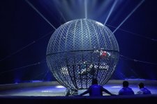 При поддержке Фонда Гейдара Алиева воспитанники детских домов посмотрели цирковую программу "Форсаж шоу" (ФОТО)