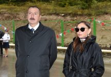 Президент Ильхам Алиев и его супруга приняли участие в открытии автодороги Пиргулу - Демирчи (ФОТО)