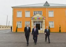Ilham Aliyev inaugurates newly built kindergarten in Gobustan (PHOTO)