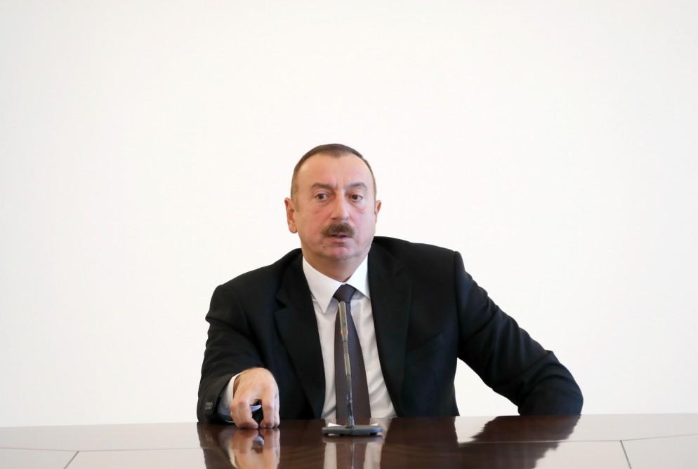 Президент Ильхам Алиев: Определенные круги, которые не рады нашему развитию или желают господствовать в Азербайджане, пытаются очернить нашу страну