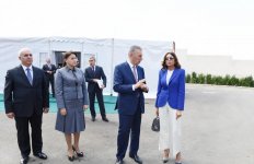 Первый вице-президент Мехрибан Алиева приняла участие в церемонии предоставления квартир в городке для вынужденных переселенцев в Масазыре (ФОТО)