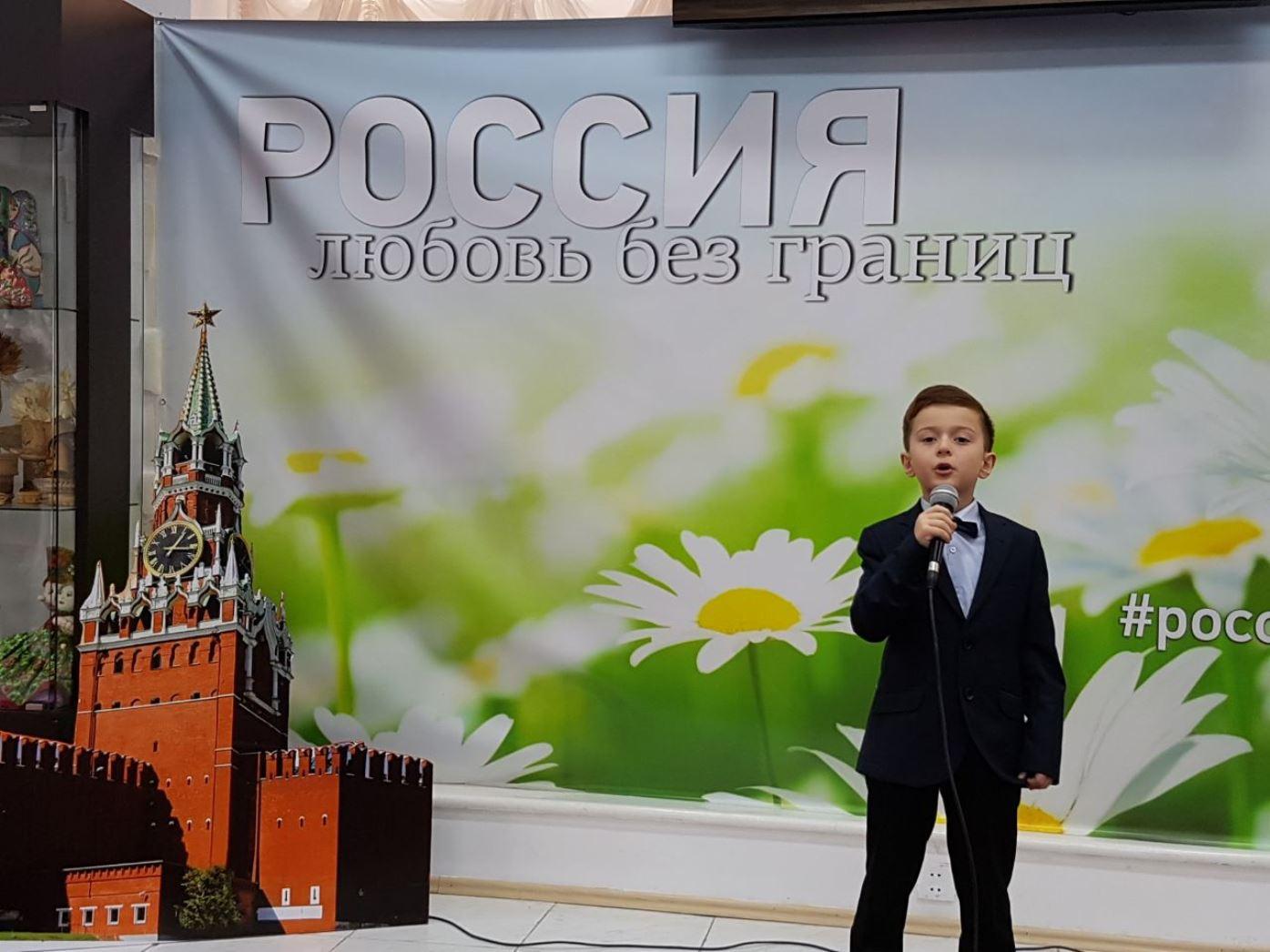 В Баку поздравили учителей с профессиональным праздником (ФОТО)