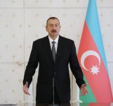 Под председательством Президента Ильхама Алиева состоялось заседание Кабинета министров по итогам социально-экономического развития за 9 месяцев 2017 года и предстоящим задачам (ФОТО) (версия 2)