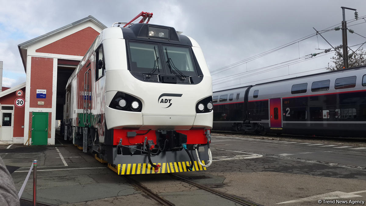 Alstom огласила сроки поставки в Азербайджан первого грузового локомотива для БТК(Эксклюзив)