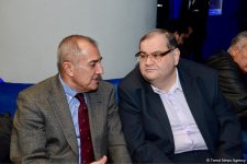 32 года одиночества в горах… В Баку состоялась премьера фильма Аудрюса Стониса "Женщина и ледник" (ФОТО)