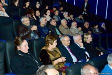 32 года одиночества в горах… В Баку состоялась премьера фильма Аудрюса Стониса "Женщина и ледник" (ФОТО)
