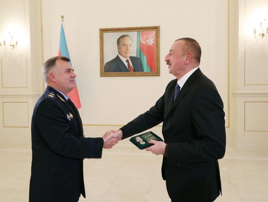 Президент Ильхам Алиев принял участников заседания Совета командующих погранвойсками СНГ (ФОТО)