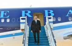 Президент Ильхам Алиев прибыл в Стамбул (ФОТО)