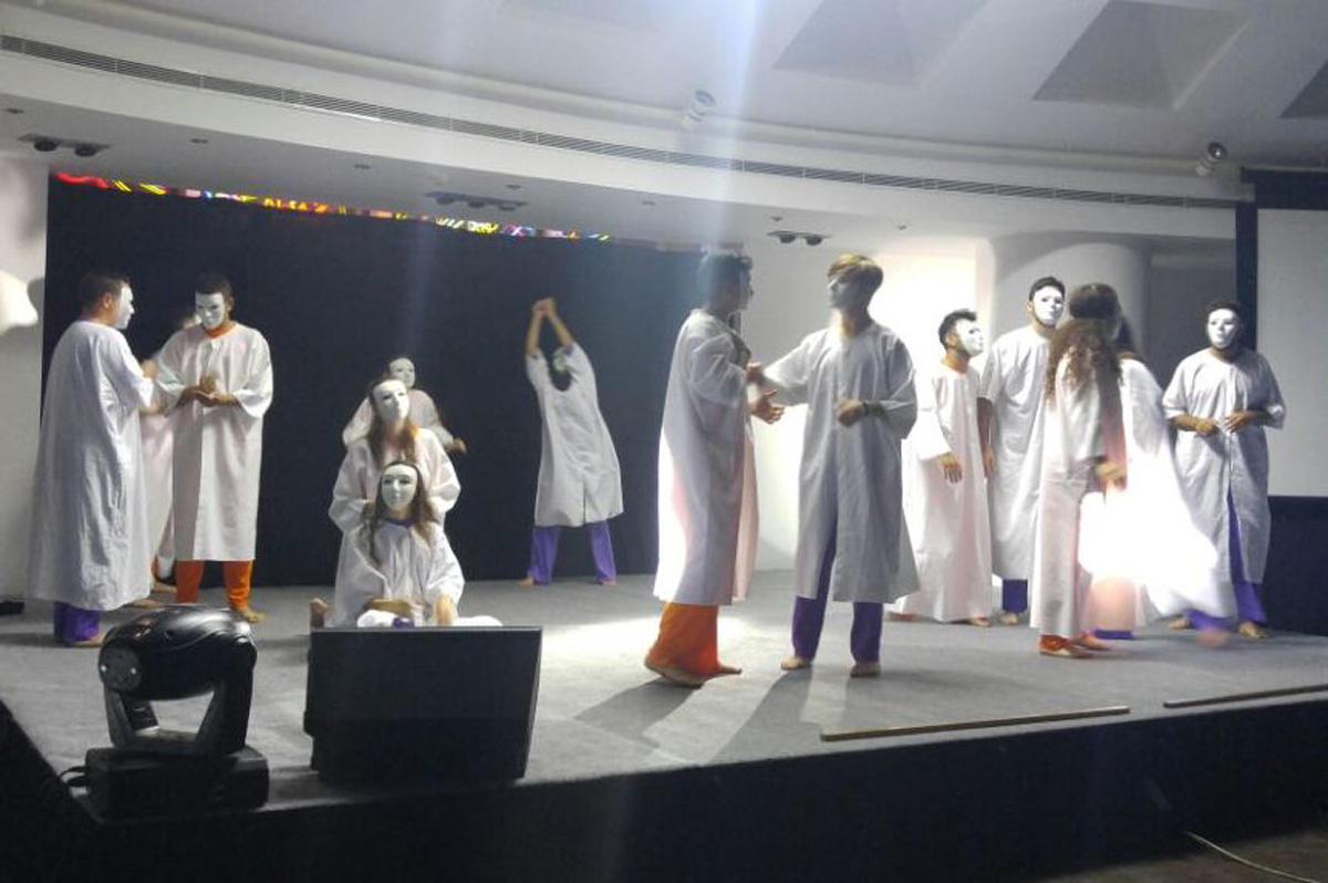 Israeli Beresheet LaShalom Rainbow Theatre Group performs in Baku (PHOTO/VIDEO)