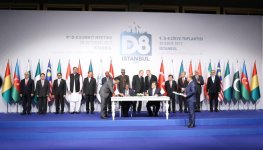 Президент Ильхам Алиев принял участие в IX саммите ОЭС D-8 в Стамбуле (ФОТО)