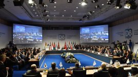 Президент Ильхам Алиев принял участие в IX саммите ОЭС D-8 в Стамбуле (ФОТО)