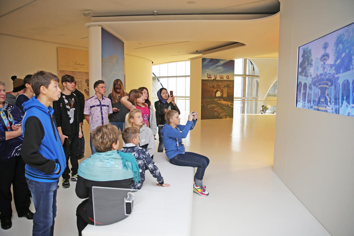 Children of Russian orphanage visit Azerbaijan (PHOTO/VIDEO)