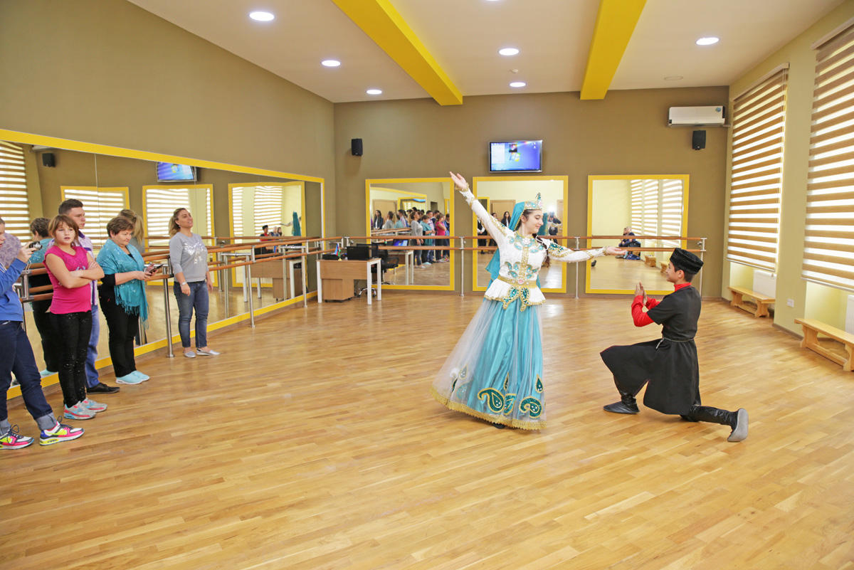 Children of Russian orphanage visit Azerbaijan (PHOTO/VIDEO)