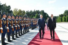 В Баку состоялась церемония официальной встречи Президента Турции (ФОТО)