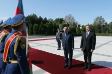 В Баку состоялась церемония официальной встречи Президента Турции (ФОТО)