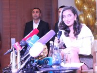 Звезда сериала "Kara Sevda" Неслихан Атагюль раскрыла в Баку секрет своей красоты (ФОТО)