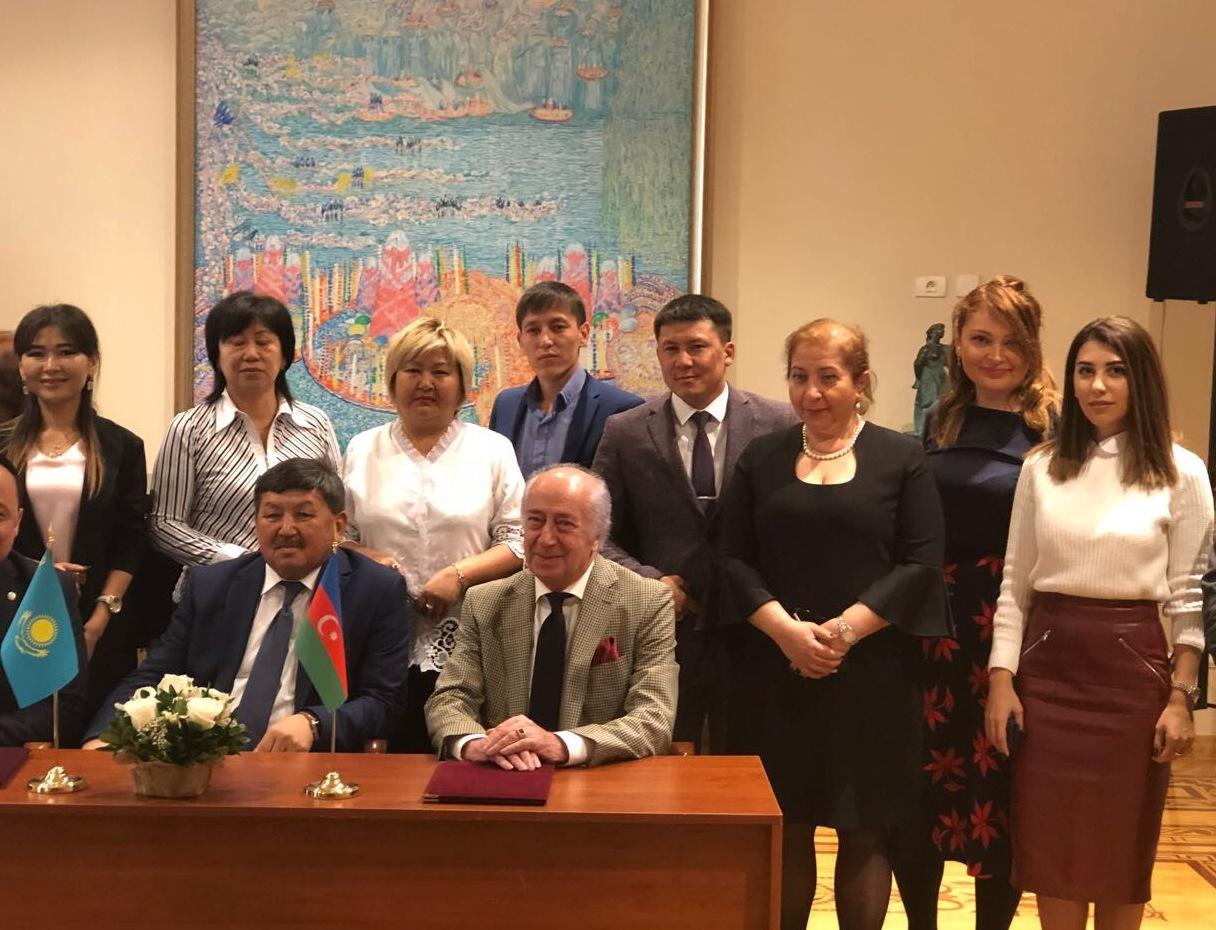 Между музеями Азербайджана и Казахстана подписано соглашение (ФОТО)