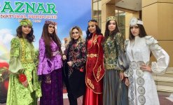 Дефиле национальной одежды стало ярким украшением XII Фестиваля граната в Гёйчае (ФОТО)