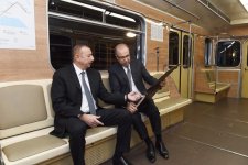 Ilham Aliyev becomes acquainted with retro carriages of Baku Metro (PHOTO) (UPDATE)