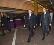 Ilham Aliyev becomes acquainted with retro carriages of Baku Metro (PHOTO) (UPDATE)