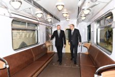 Ilham Aliyev becomes acquainted with retro carriages of Baku Metro (PHOTO) (UPDATE)