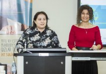 В Баку стартовал İT-проект для девушек с нарушением слуха и речи (ФОТО)