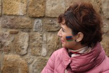 Деревья в расписанных металлических бочках - art-проект в Баку (ФОТО)