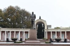 Президент  Ильхам Алиев прибыл в Гянджу (ФОТО)