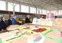 Президент Азербайджана принял участие в открытии торгового комплекса «Гранд Кавказ» в  Гяндже (ФОТО)