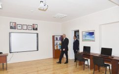 Президент Ильхам Алиев ознакомился с условиями после реконструкции в здании полной средней школы номер 1 в Гяндже (ФОТО)