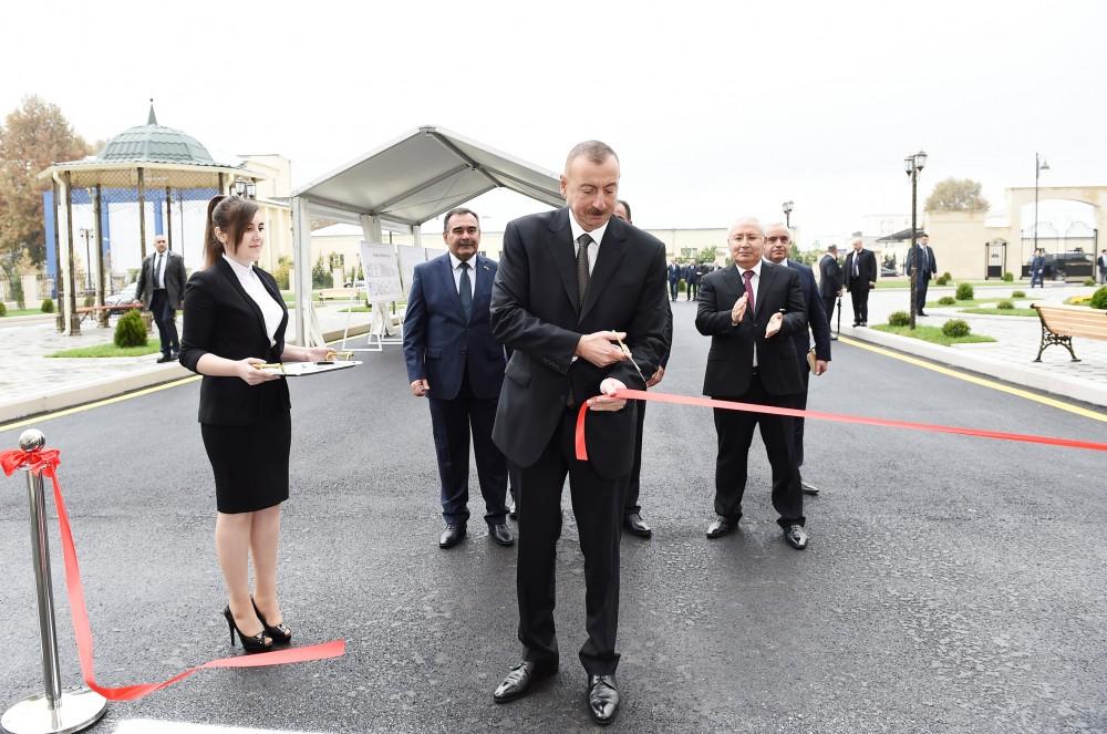 Президент Ильхам Алиев принял участие в открытии нового комплекса общежития Азербайджанского государственного аграрного университета в Гяндже (ФОТО)