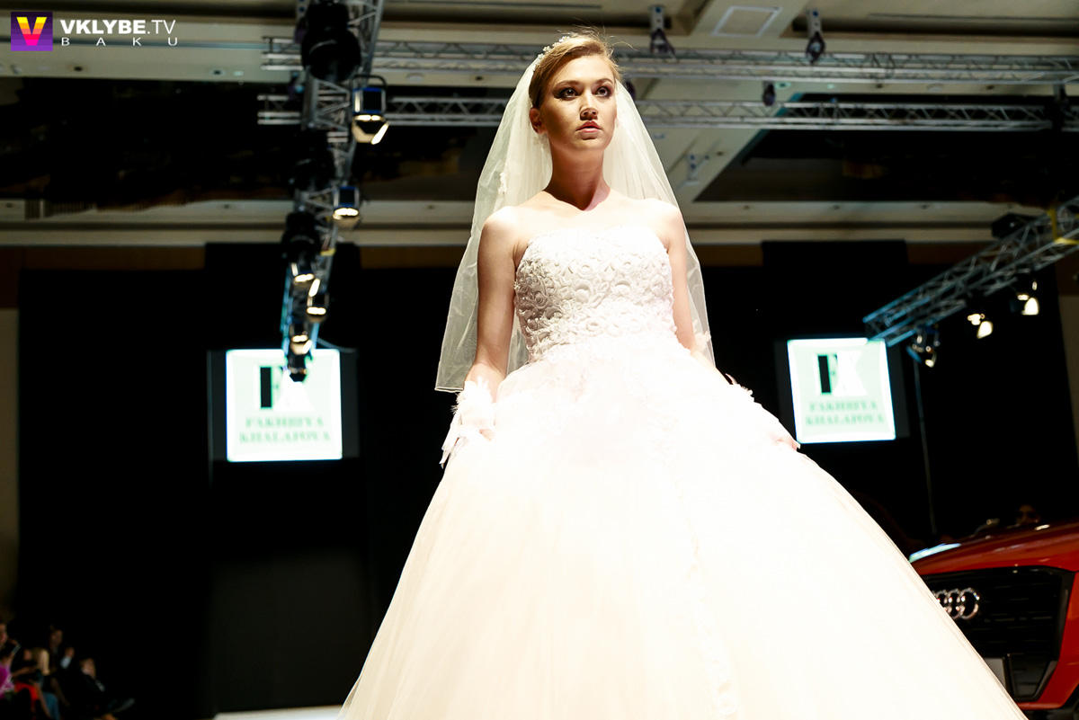 Звезды на подиуме Azerbaijan Fashion Week - кикбоксер, актриса, стилист (ФОТО)