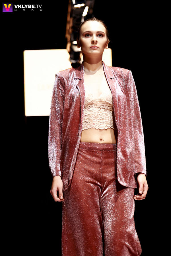 Звезды на подиуме Azerbaijan Fashion Week - кикбоксер, актриса, стилист (ФОТО)