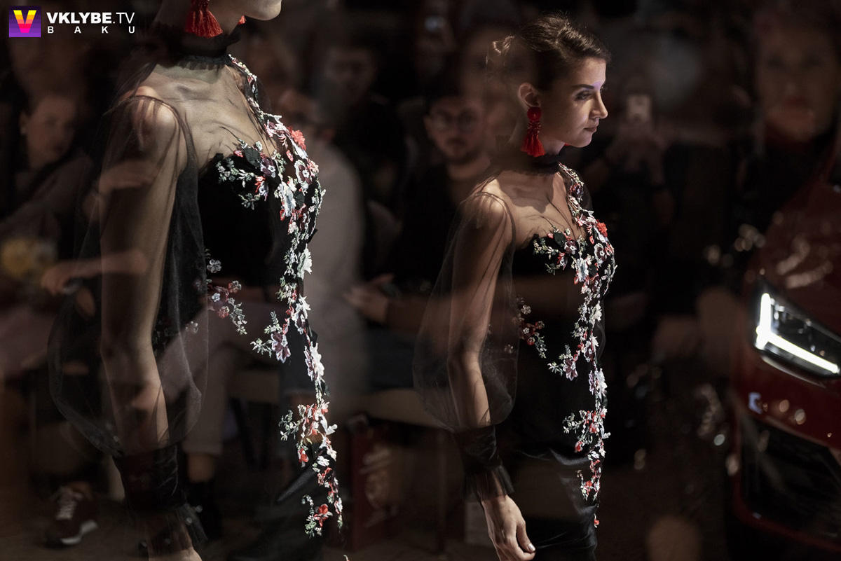 Дефиле дизайнеров из Грузии и России на Azerbaijan Fashion Week (ФОТО)
