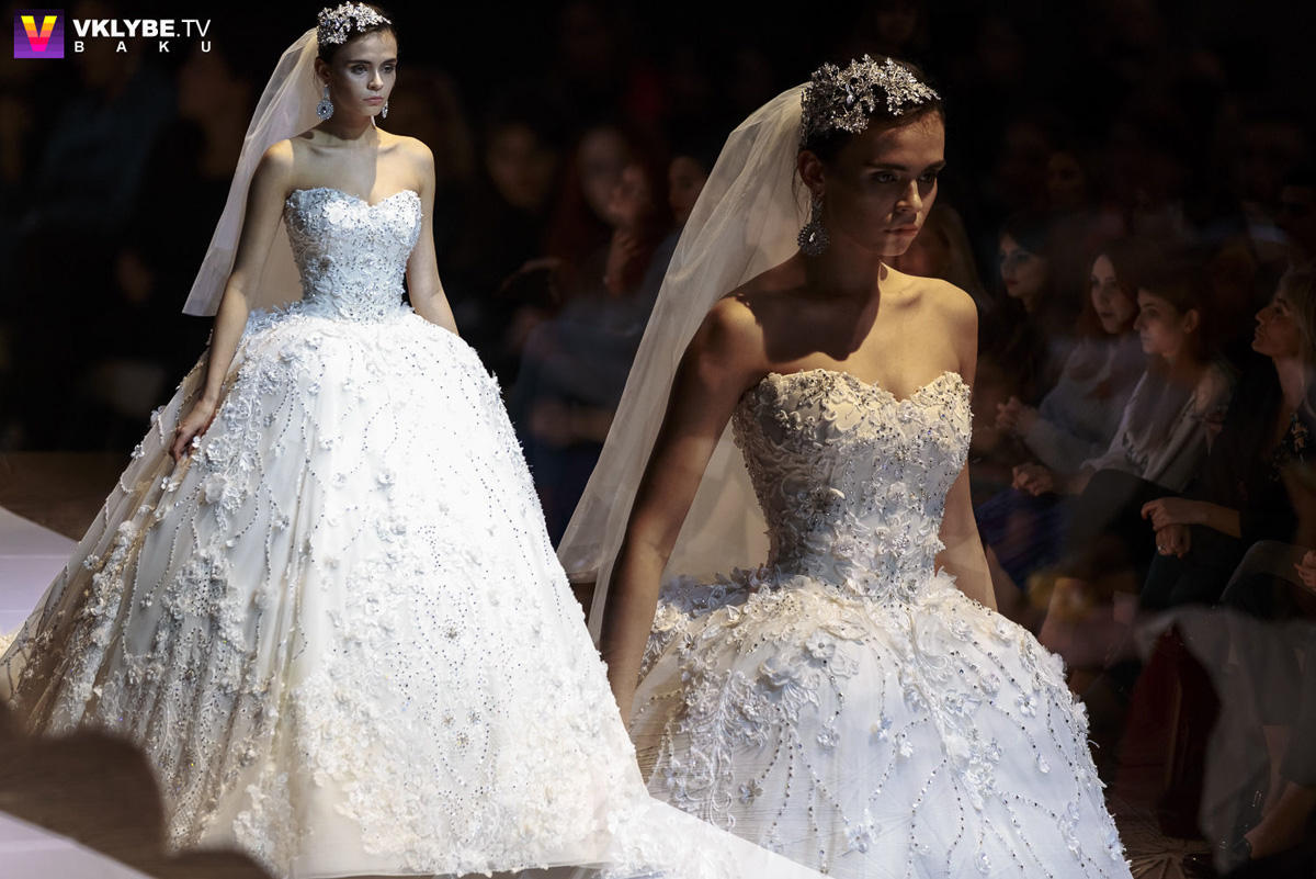 Дефиле дизайнеров из Грузии и России на Azerbaijan Fashion Week (ФОТО)